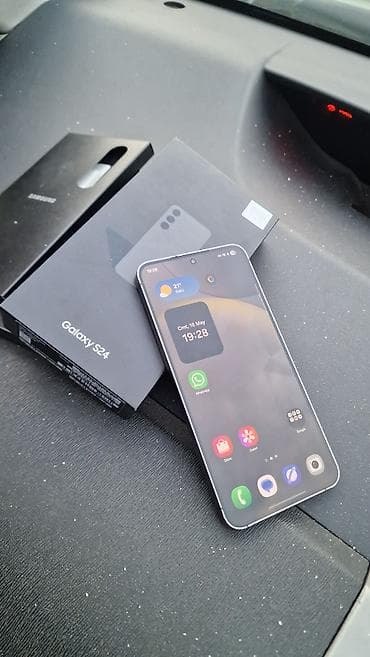samsung 30 s: Samsung Galaxy S24, rəng - Boz, Simsiz şarj — 2