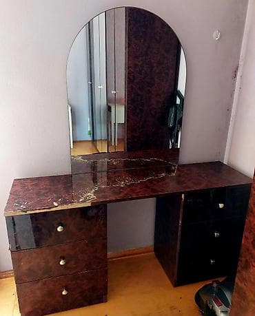 Komodlar: Güzgülü makiyaj/tuvalet masası - Material: parlaq tünd qəhvəyi (ağac — 2