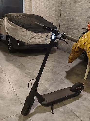 Elektrik nəqliyyatı: Yeni Elektrik samokat 10", 751 - 1000 Vt, 26 - 35 km/s, Ünvandan götürmə — 2