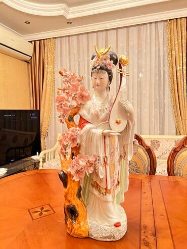 qapilar 2ci el: Fiqur, rəng - Ağ — 1