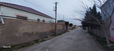 Kirayə evlər: Satılır: həyət evi - Geniş, hasarlı həyət: dəmir darvaza, betonlanmış — 23