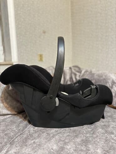 кресло для ребенка в машину: Uşaq avtomobil oturacağı - Rəng: qara korpus, krem rəngli yumşaq iç — 2