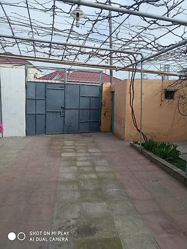 15 yaş iş: 4 otaqlı, 4 kv. m, Orta təmir — 1