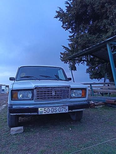 VAZ (LADA) 2107: 1.6 l | Sedan