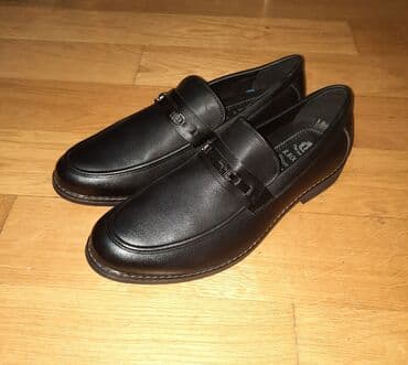 ayaqqabı кожание: Təzə alınıbdır . heç bir cırığı yoxdur . Türkiyədən alınıbdır. Real — 1