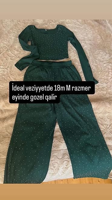 cutluk geyimleri: Qadın dəsti – tünd yaşıl rəngdə, daşlarla bəzədilmiş iki parçalı — 1