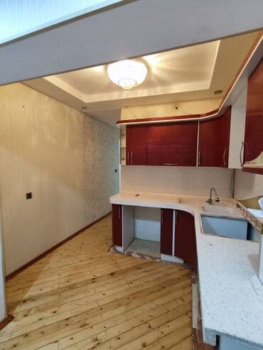 9 ci mikrorayon satilan evler: Bakı, 2 otaqlı, Köhnə tikili, m. Həzi Aslanov, 70 kv. m — 8