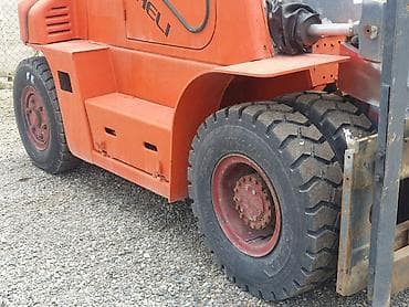 forklift: CPCD50 Yükqaldırma gücü 5 ton Yükqaldırma hündürlüyü 3 metr Kabina və — 5