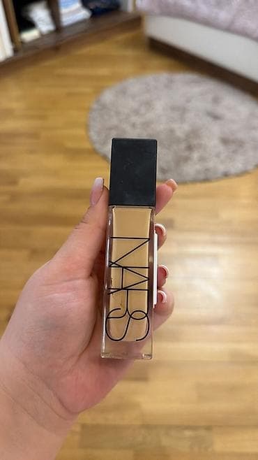 qelyan şuşesi: Tonal krem, Nars — 3