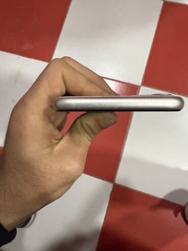 11 ekran: IPhone 11, Ağ, Simsiz şarj — 3