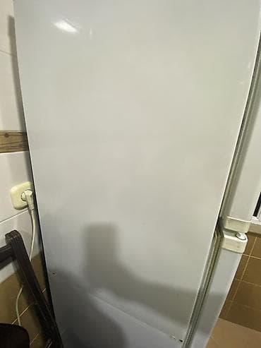 soyuducular ucuz: İki qapılı soyuducu - Rəng: ağ - Üst hissə: dondurucu bölmə - Alt — 2