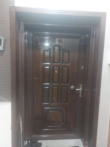 jalüz qapi: Mənzil üçün İşlənmiş Giriş qapısı 100x210 sm Petlə ilə, Ünvandan götürmə — 1