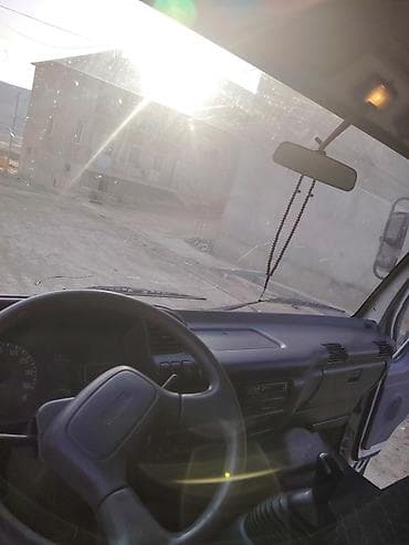 pirus ehtiyat hisseleri: Isuzu NPR yük maşını – izotermik qutu korpuslu Xüsusiyyətlər: - — 1