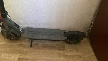 Elektrik nəqliyyatı: Ninebot elektrik skuter - Brend/model: Ninebot by Segway (gövdədə — 3