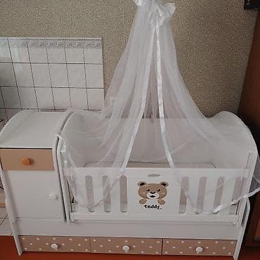 Oğlan və qız üçün, Dördbucaq, Beşik, Dəstsiz, Yellənmə mexanizmsiz