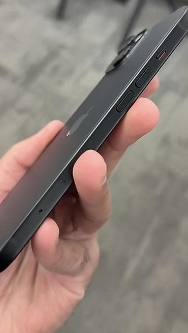 iphone adaptırı: IPhone 15, Qara — 2