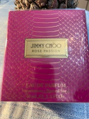 Jimmy Choo Rose Passion Eau De Parfum qadınlar üçün nəzərdə tutulmuş — 1
