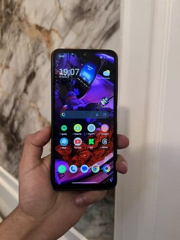 Apple iPhone: Poco C65, 128 GB — 4