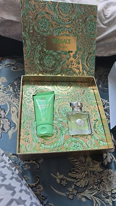 versace bright light: Versace Versense hədiyyə dəsti Məzmun:o - Versace Versense qadın — 2