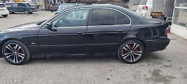 Motonəqliyyat: BMW 5 Series (E39) sedan – qara rəng. - Xarici: M paketli ön-arka — 8