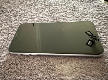 Мобильные телефоны: IPhone 11, Серебристый, Face ID — 8