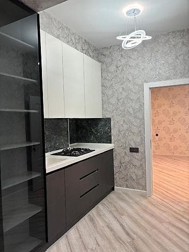 8 mikrorayon satilan evler: Yeni təmirli mənzil interyeri - Müasir dizaynlı otaqlar: açıq rəng — 5