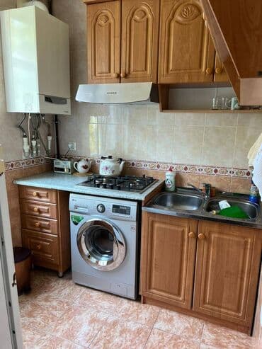 kiraye ev nefcilerde: Nəsimi rayonu,Memar Əcəmi metrosu yanında,20 mərtəbənin,5-ci — 8