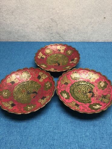 Antik Latun Nelbeki ve murebbe qabi qiymet 1 eded ucun . 3 eded var lalafo.az -da Antik Latun Nelbeki ve murebbe qabi qiymet 1 eded ucun . 3 eded var