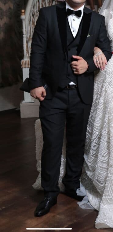 kişi ucun klassik qara kostyum: Türkiyə istehsalı.Ölçü 52.1 defe beylikde geyilib.çox seliqelidir — 2