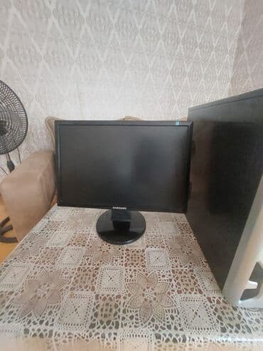 Samsung LCD monitor - Ekran ölçüsü: təxmini 22–24 düym (geniş format) lalafo.az -da Samsung LCD monitor - Ekran ölçüsü: təxmini 22–24 düym (geniş format)