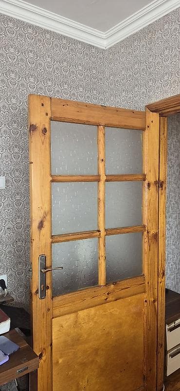Taxta ara qapı və tavandan asma çilçıraq dəsti - Qapı: Klassik — 1