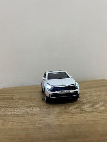 Kia Sportage mini model avtomobil - Miqyas: təqribi 1:32 (kompakt — 3
