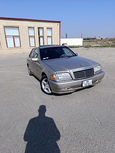 Mercedes-Benz C-Class: 2.3 l | 1998 il Sedan