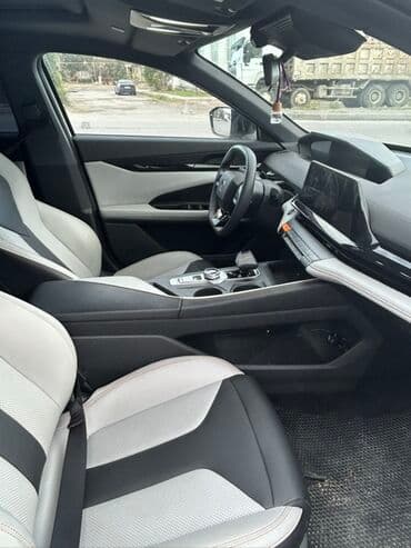 фольксваген поло новый кузов комплектации и цены: Changan UNI-V – ağ rəngli, liftback kuzovlu, idman xarakterli sedan — 5