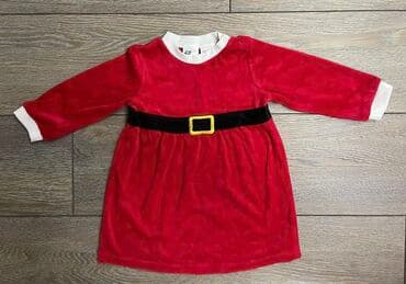 Yeni il paltarı. Geyinilməyib ancaq etiketi yoxdur. 12-18 ay üçündür