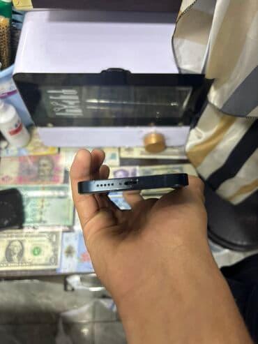 ikinci el apple 13: IPhone 13, 128 ГБ, Черный, Face ID — 9