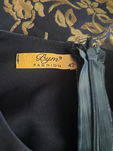 Hicab: Ziyafət paltarıdı. Qollarında ve belinde gizlin zamoku var. Altinda — 5