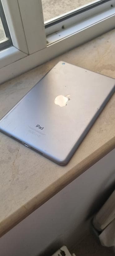 Apple iPad mini 2, 7,9", < 64 ГБ