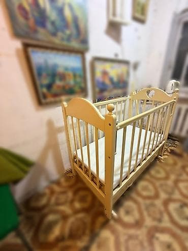 matras islenmis: Oğlan və qız üçün, İşlənmiş, Dördbucaq, Beşik, Dəstsiz, Matras ilə, Yellənmə mexanizmsiz — 1