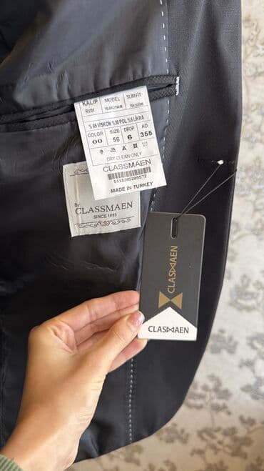 kişi geyimləri: Təzə kostyum. Heç vaxt geyinilməyib. Etiketi üstündə. Ölçü uyğun — 2