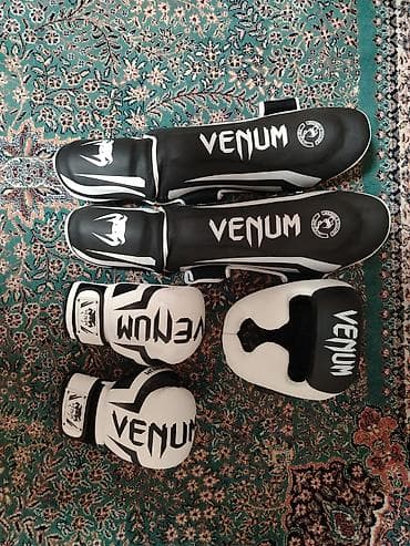 Original Venum döyüş idmanları dəsti – qara-ağ rəng. 2 dəfə istifadə