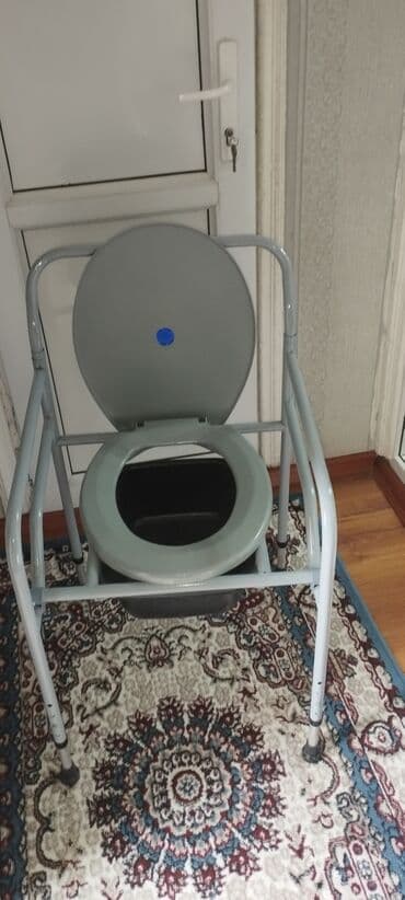 xəstə unitazı: Portativ komod kreslo (yataq yanı tualet) - Metal möhkəm karkas — 4