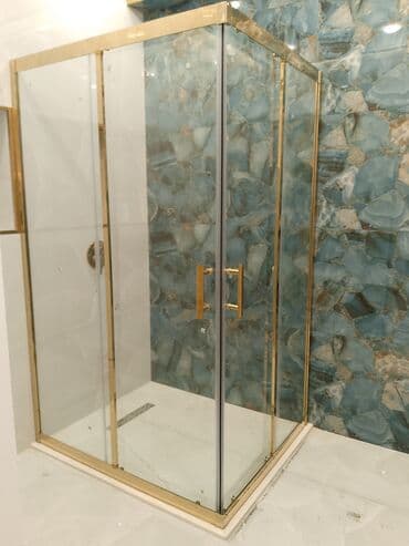 gapi: Qızılı rəngli çərçivəyə malik duş kabinəsi. Şüşə qapılar rahat və — 2