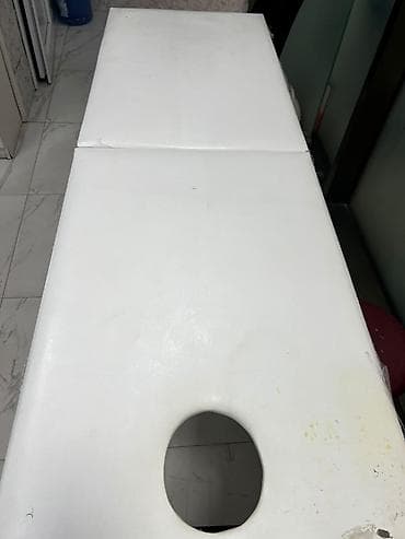 Salon, tibbi mebel: Kuşetqa az islenib .65 azn Bas terefde birez lekeli yeri varbasqa — 2