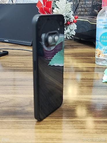 telegonlar: Nothing Phone (2a) – şəffaf arxa panel və Glyph işıqlandırma sistemi — 4