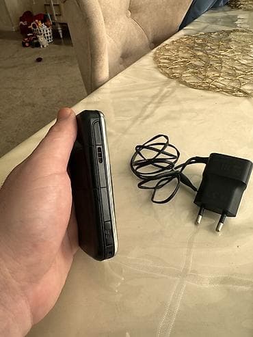 duymə tikən: Nokia 1, 2 GB, rəng - Qara, Düyməli — 7