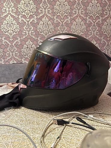 vaz guzgu: Məhsul: CROWN Racing tam üzlü motosiklet dəbilqəsi Xüsusiyyətlər: - — 3