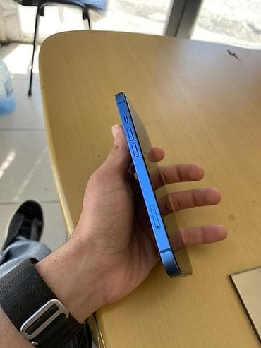nintendo switch oled: IPhone 13, Mavi, Simsiz şarj — 6