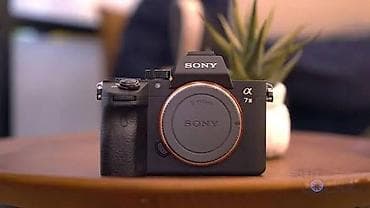 Sony Alpha a7 II (ILCE-7M2) tam kadr aynasız fotoaparat gövdəsi. -