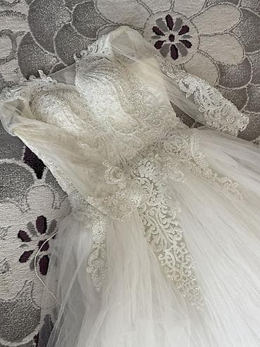 Toy paltarları və aksesuarları: Nikah/gelinlik paltarı - Rəng: klassik ağ/ivori tonları - Siluet — 2